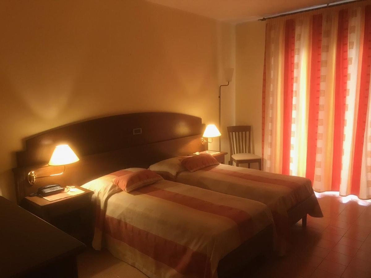 Hotel Monte Nebin Sampeire Extérieur photo
